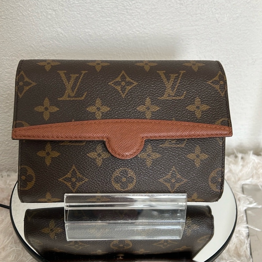 Louis Vuitton Monogram Bum/Belt Bag EUC